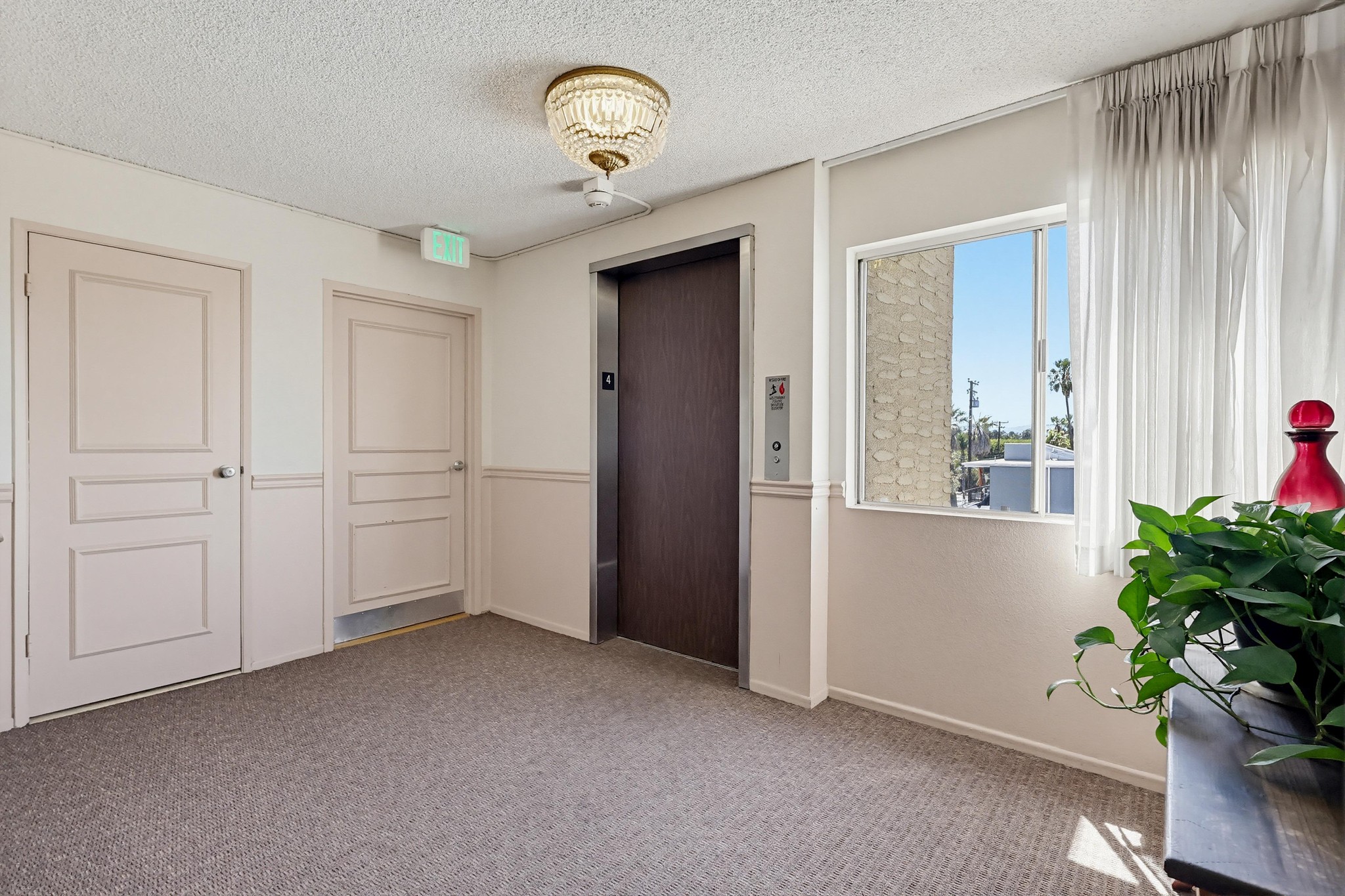 Virtual tour photo 10 of 46 for 2805 E 3rd St