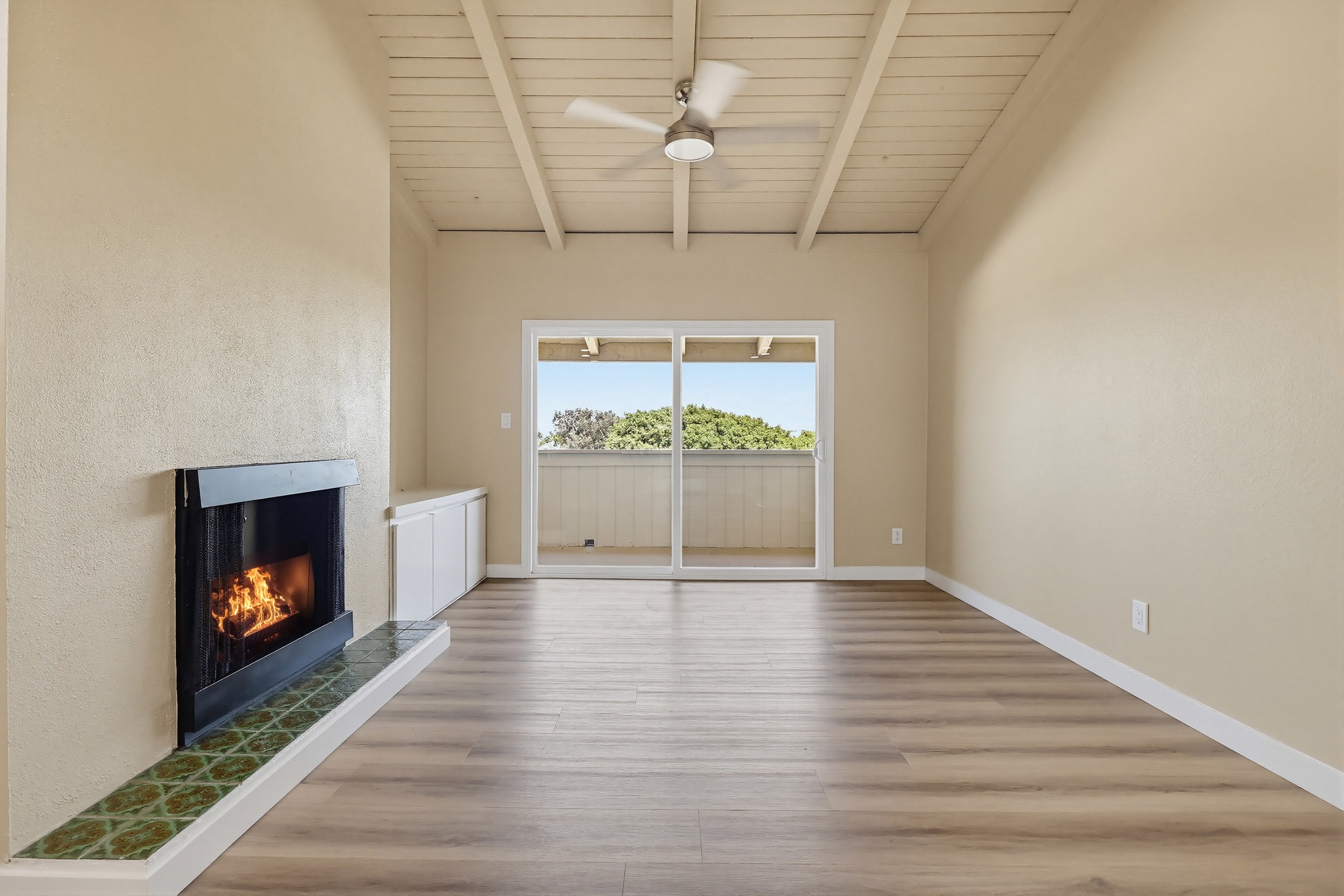 Virtual tour photo 14 of 46 for 2805 E 3rd St