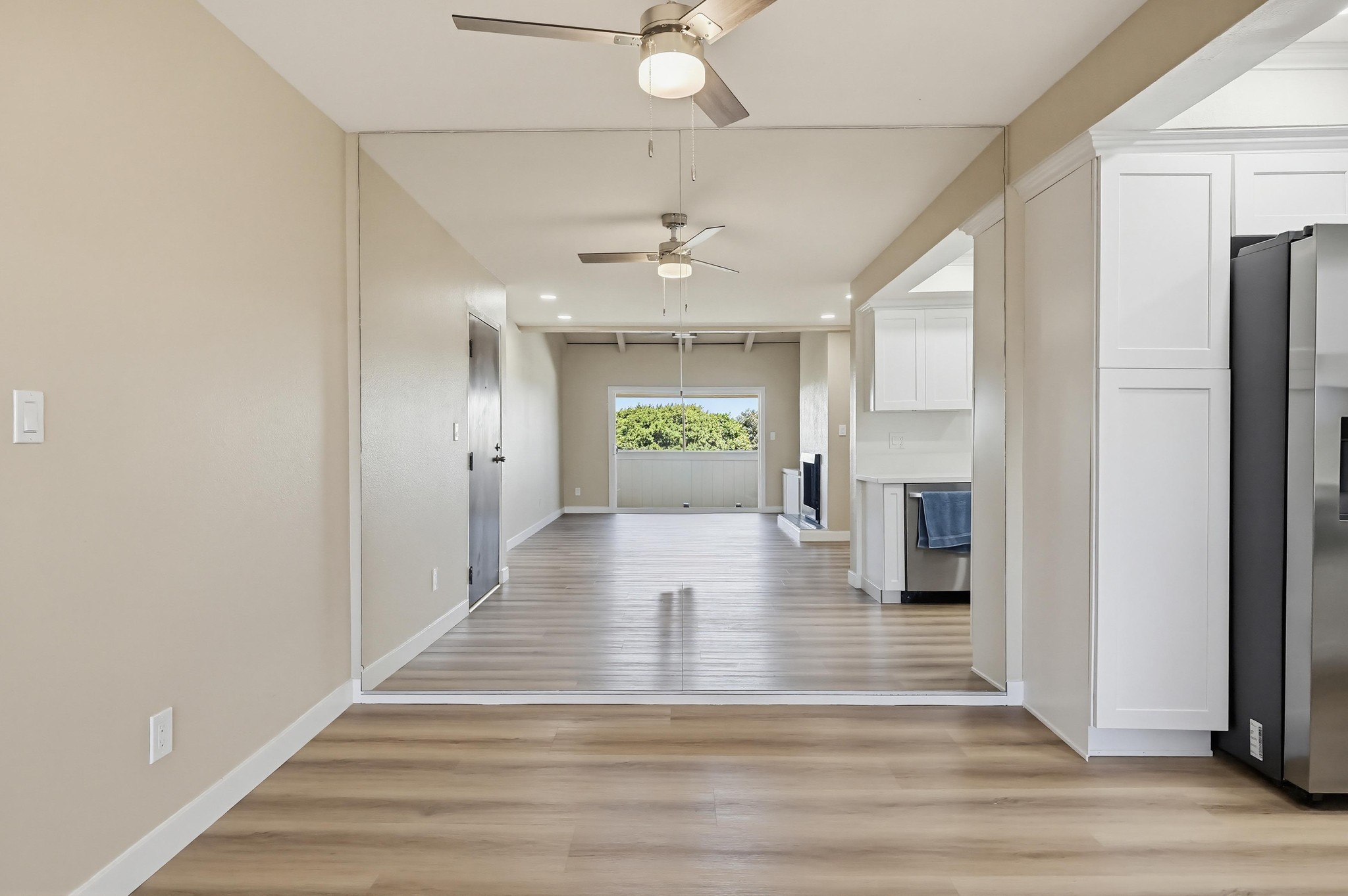 Virtual tour photo 20 of 46 for 2805 E 3rd St