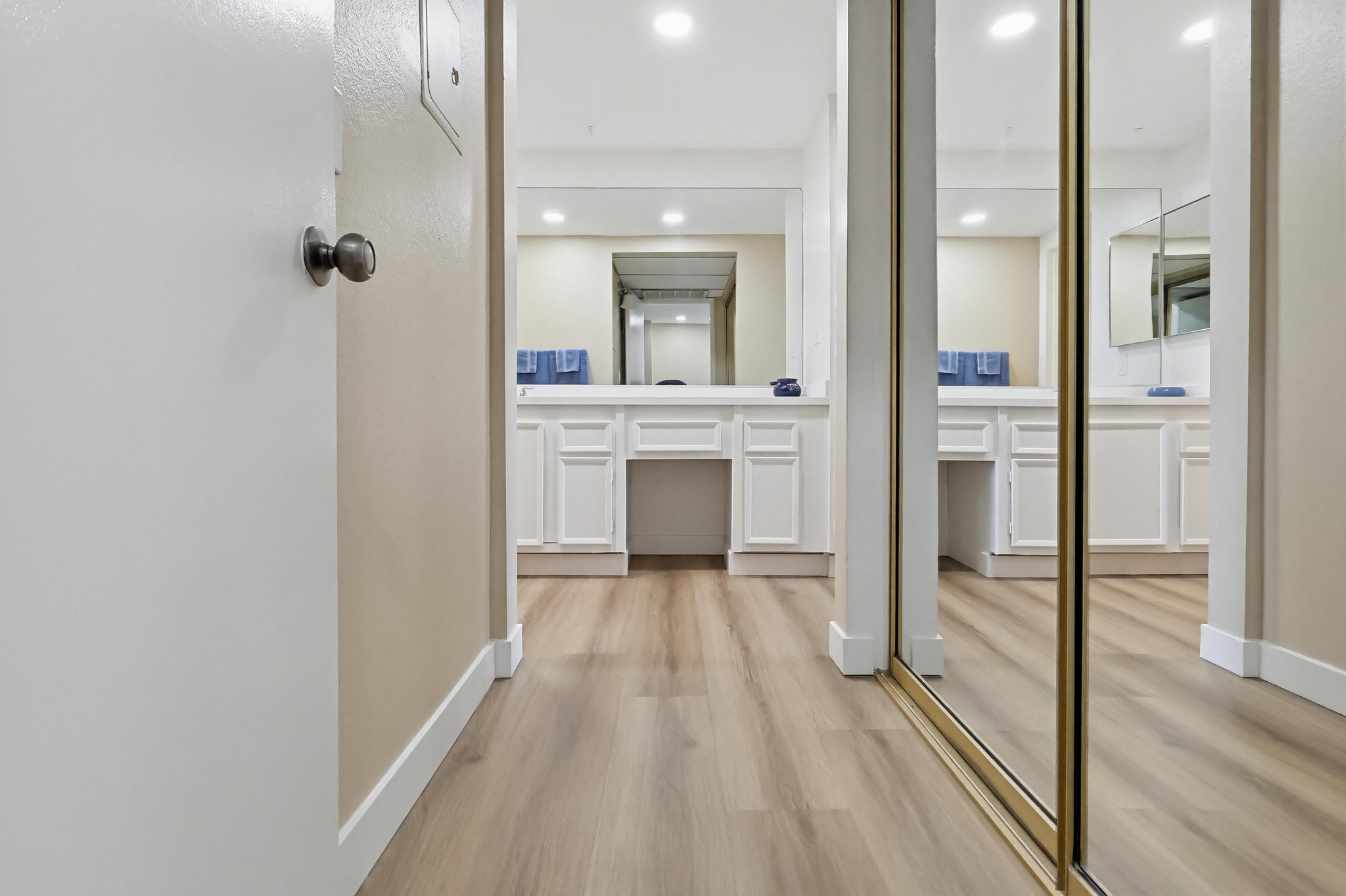Virtual tour photo 35 of 46 for 2805 E 3rd St