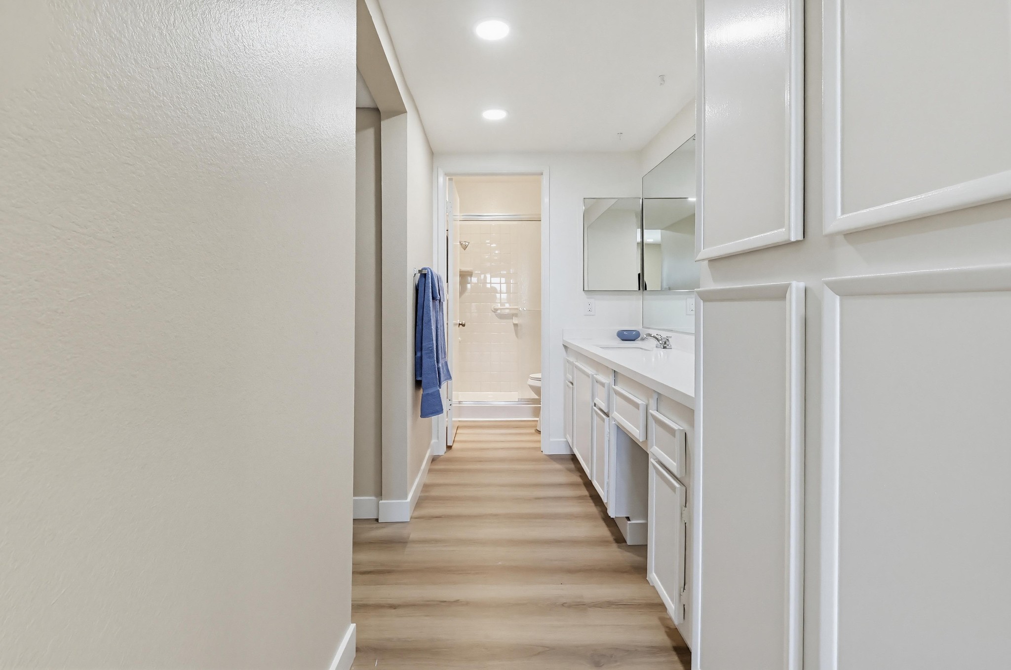 Virtual tour photo 40 of 46 for 2805 E 3rd St
