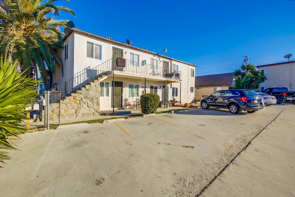 Virtual tour photo 3 of 56 for 2809 Clay Ave