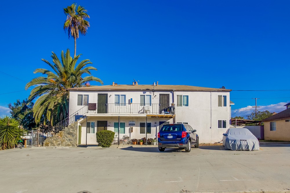 Virtual tour photo 4 of 56 for 2809 Clay Ave