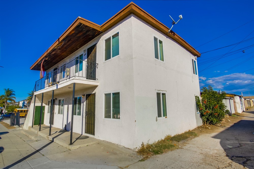 Virtual tour photo 8 of 56 for 2809 Clay Ave