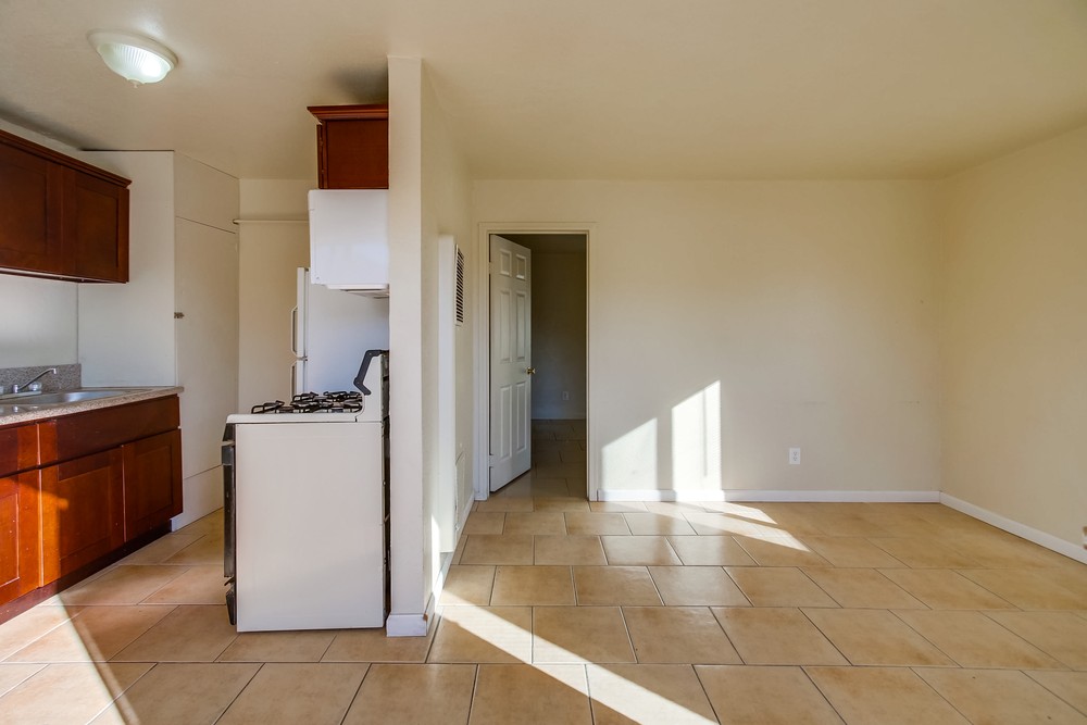 Virtual tour photo 13 of 56 for 2809 Clay Ave