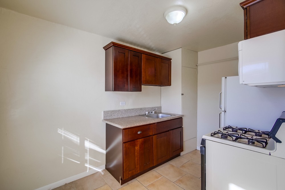 Virtual tour photo 14 of 56 for 2809 Clay Ave