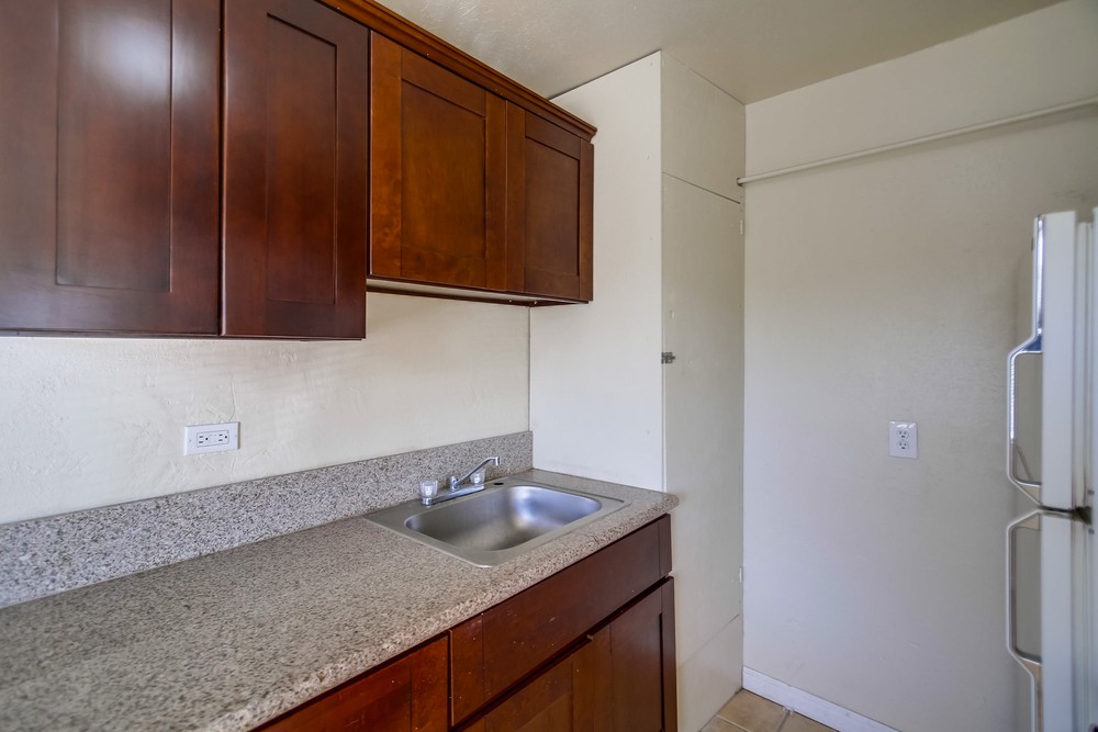 Virtual tour photo 17 of 56 for 2809 Clay Ave