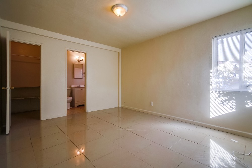 Virtual tour photo 21 of 56 for 2809 Clay Ave