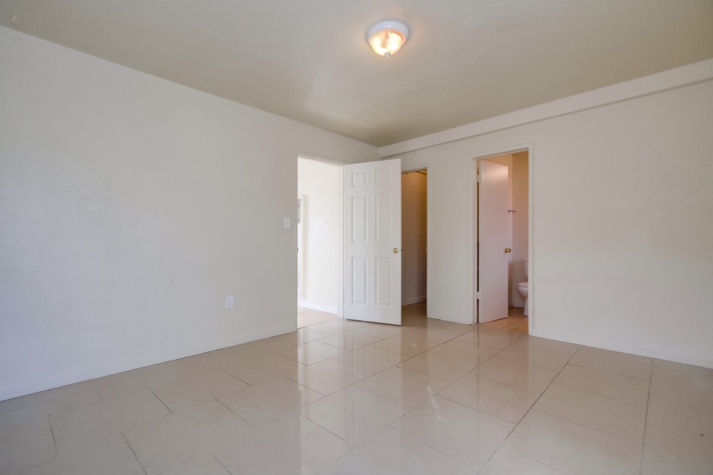Virtual tour photo 22 of 56 for 2809 Clay Ave