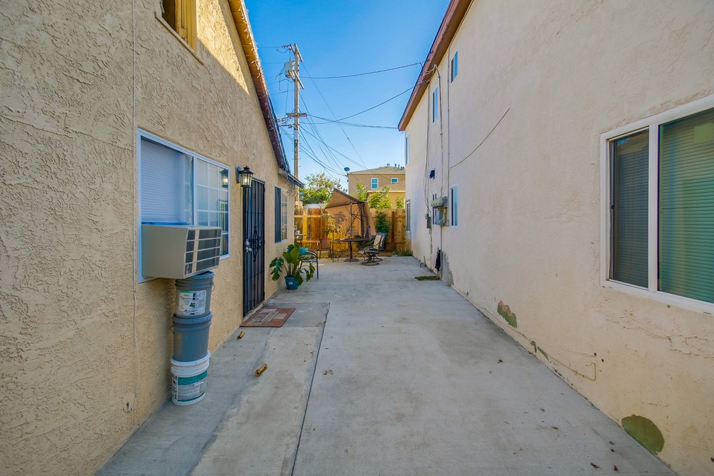 Virtual tour photo 25 of 56 for 2809 Clay Ave