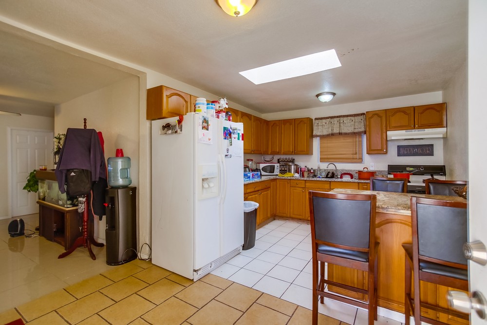 Virtual tour photo 26 of 56 for 2809 Clay Ave