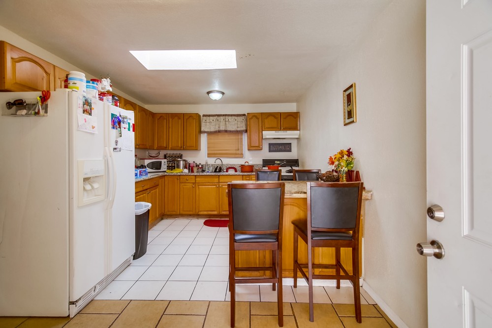 Virtual tour photo 27 of 56 for 2809 Clay Ave