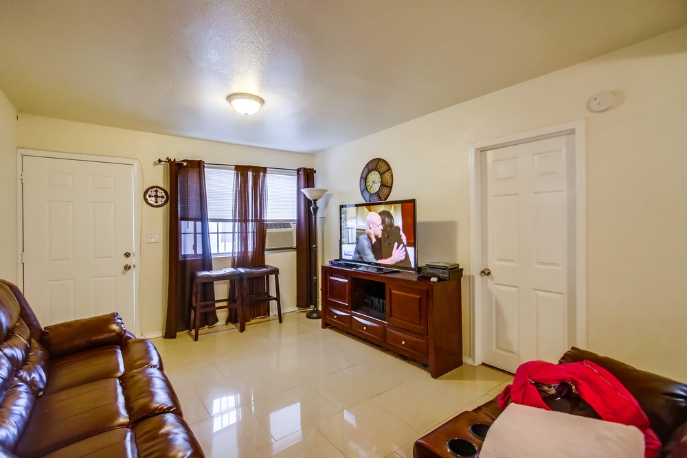 Virtual tour photo 35 of 56 for 2809 Clay Ave