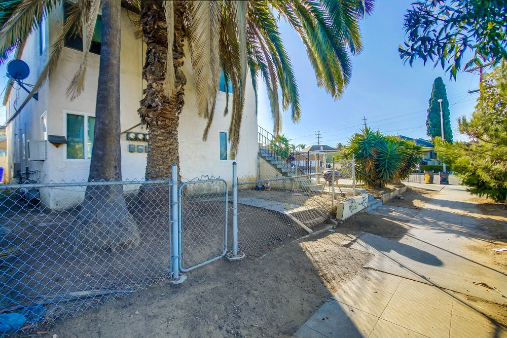 Virtual tour photo 55 of 56 for 2809 Clay Ave