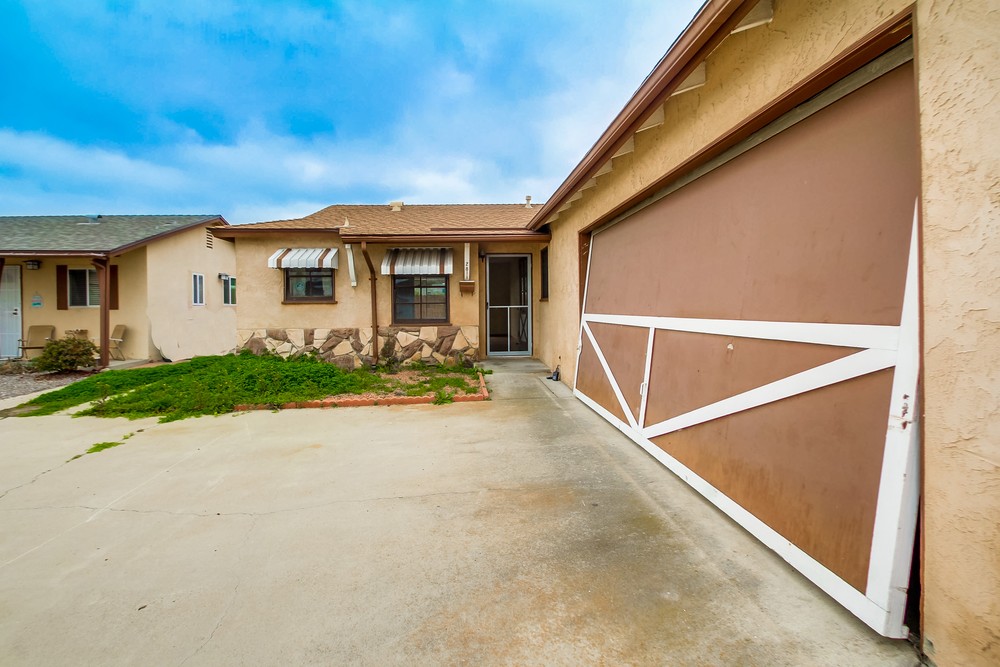 Virtual tour photo 6 of 34 for 2811 Whitney St