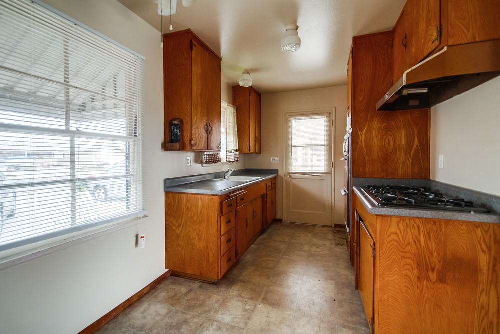 Virtual tour photo 13 of 34 for 2811 Whitney St