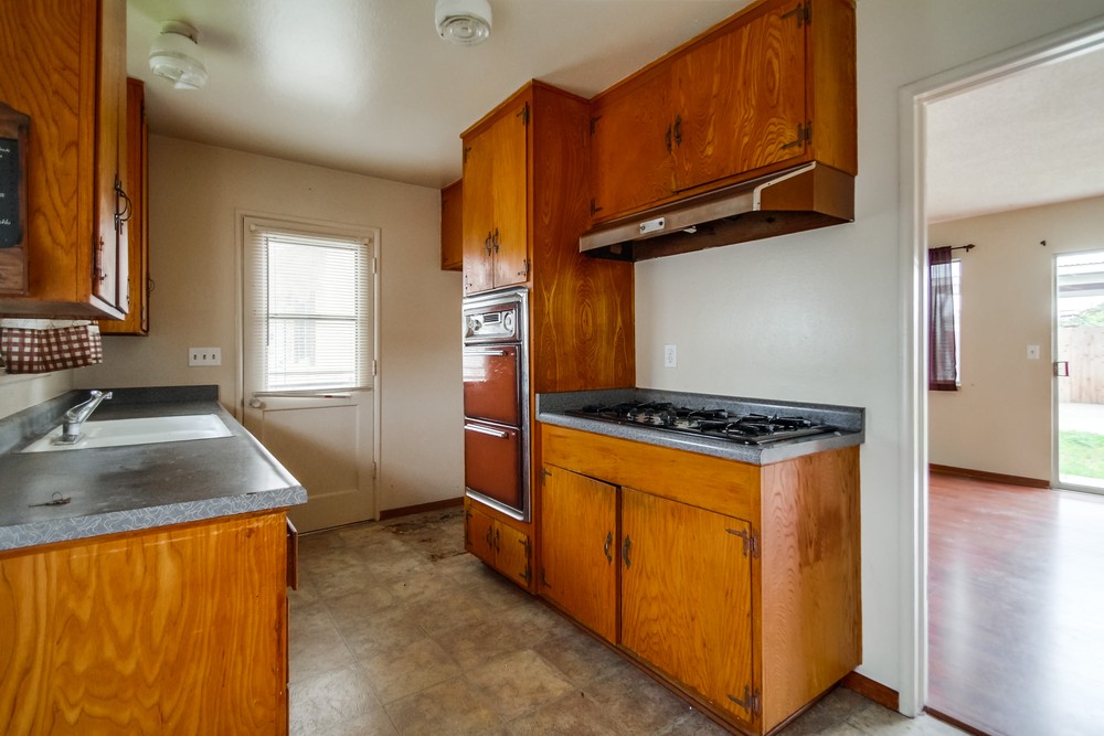 Virtual tour photo 14 of 34 for 2811 Whitney St