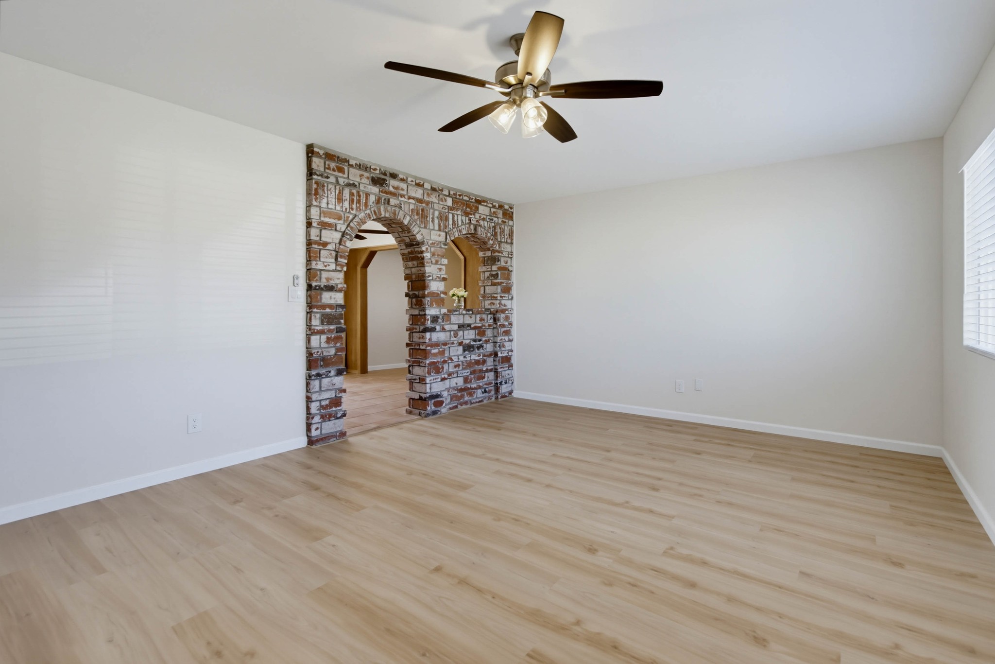 Virtual tour photo 6 of 42 for 2816 Louise St