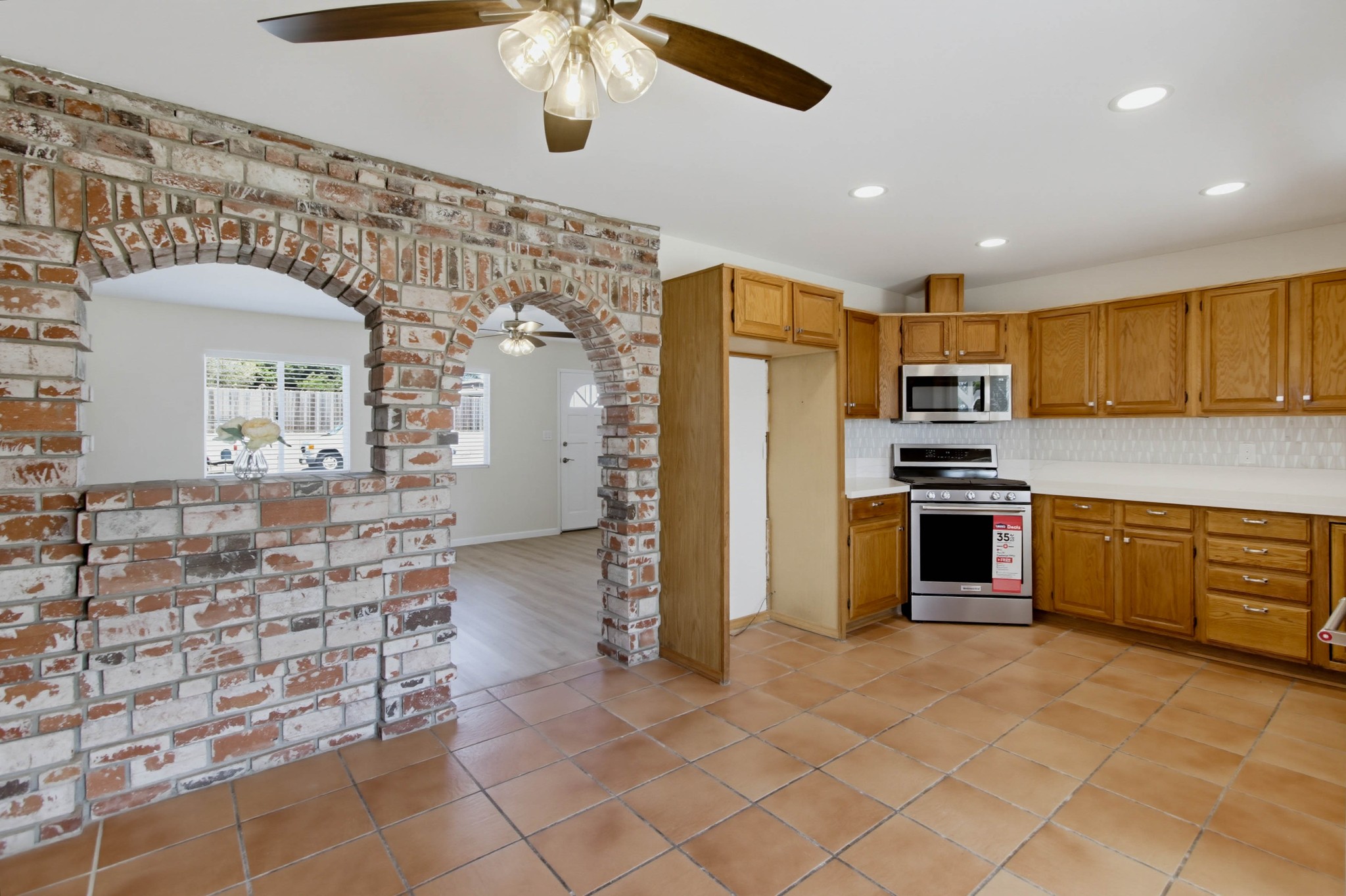 Virtual tour photo 11 of 42 for 2816 Louise St