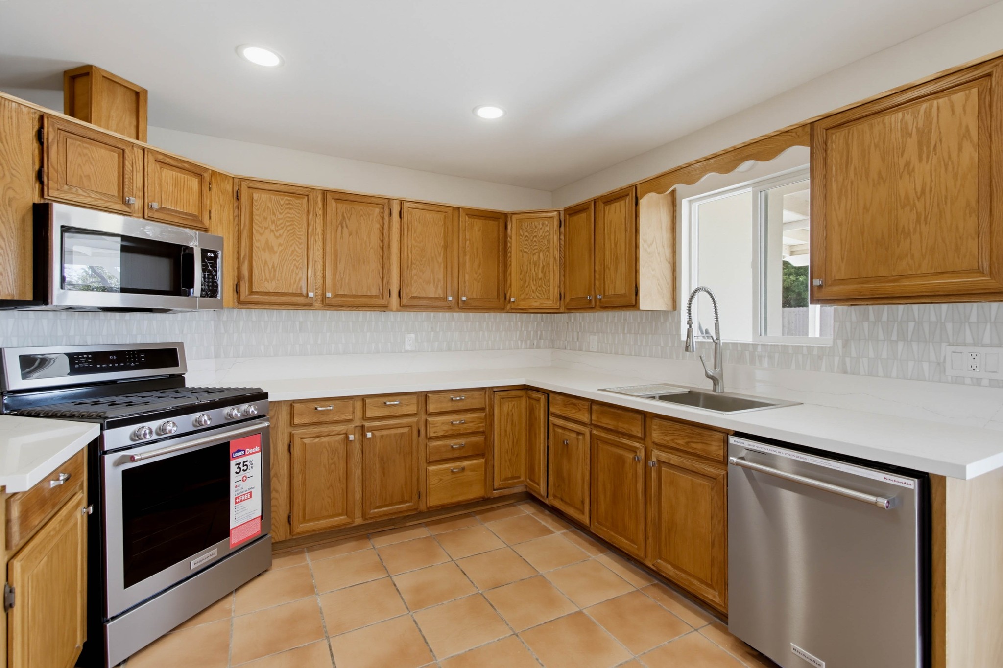 Virtual tour photo 12 of 42 for 2816 Louise St
