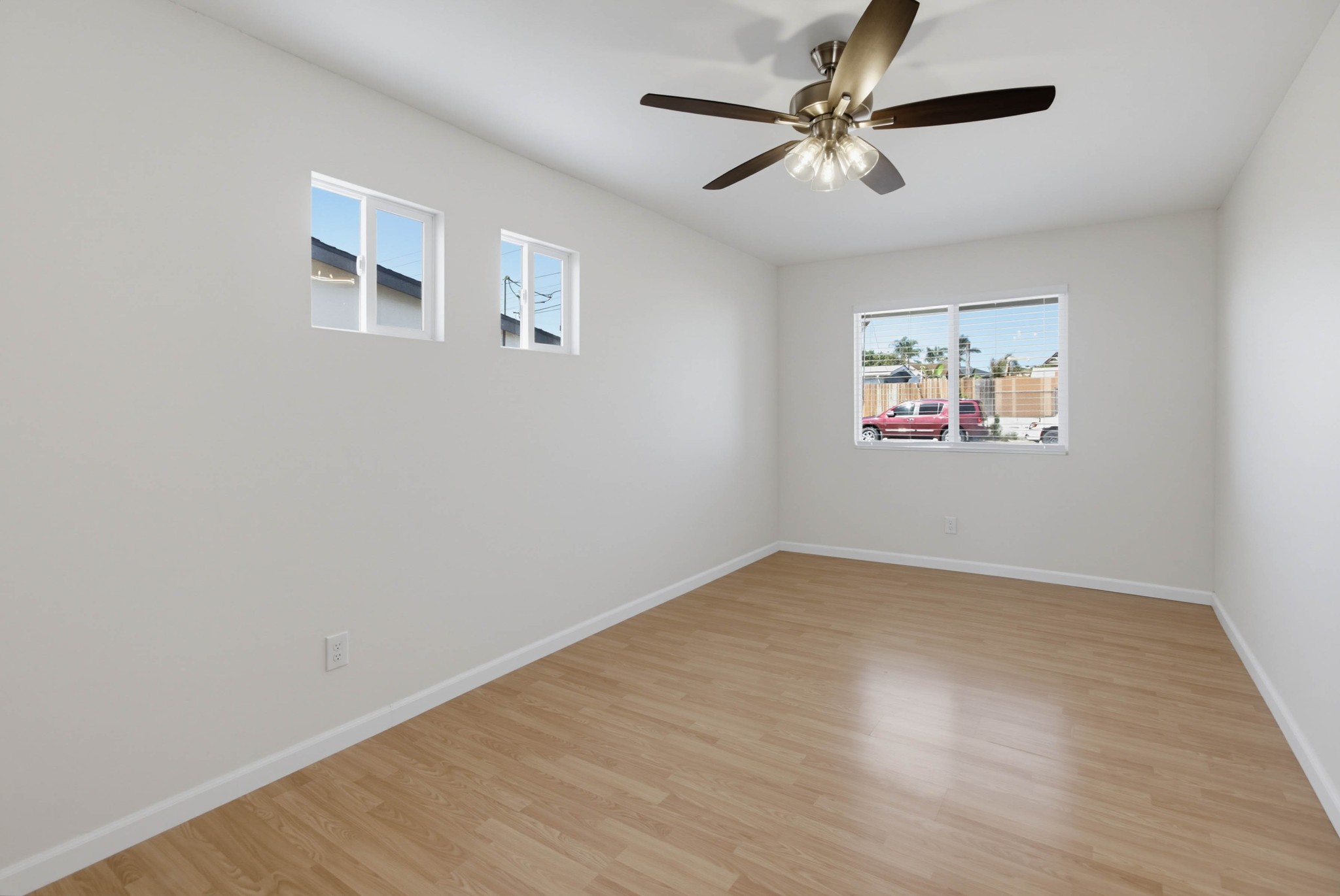 Virtual tour photo 15 of 42 for 2816 Louise St