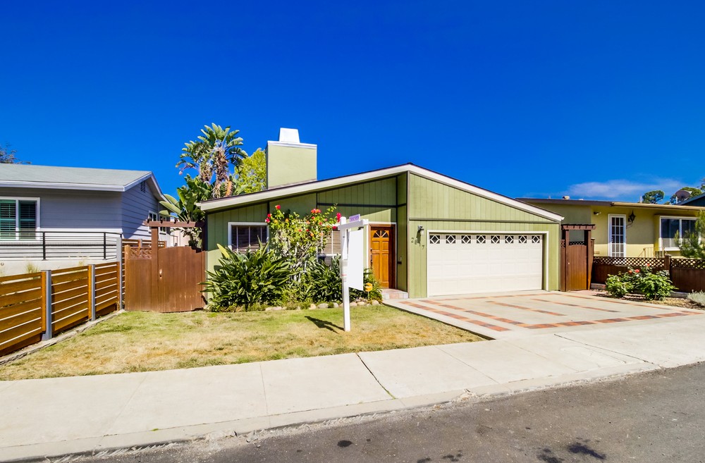 Virtual tour photo 3 of 54 for 2817 Dale St