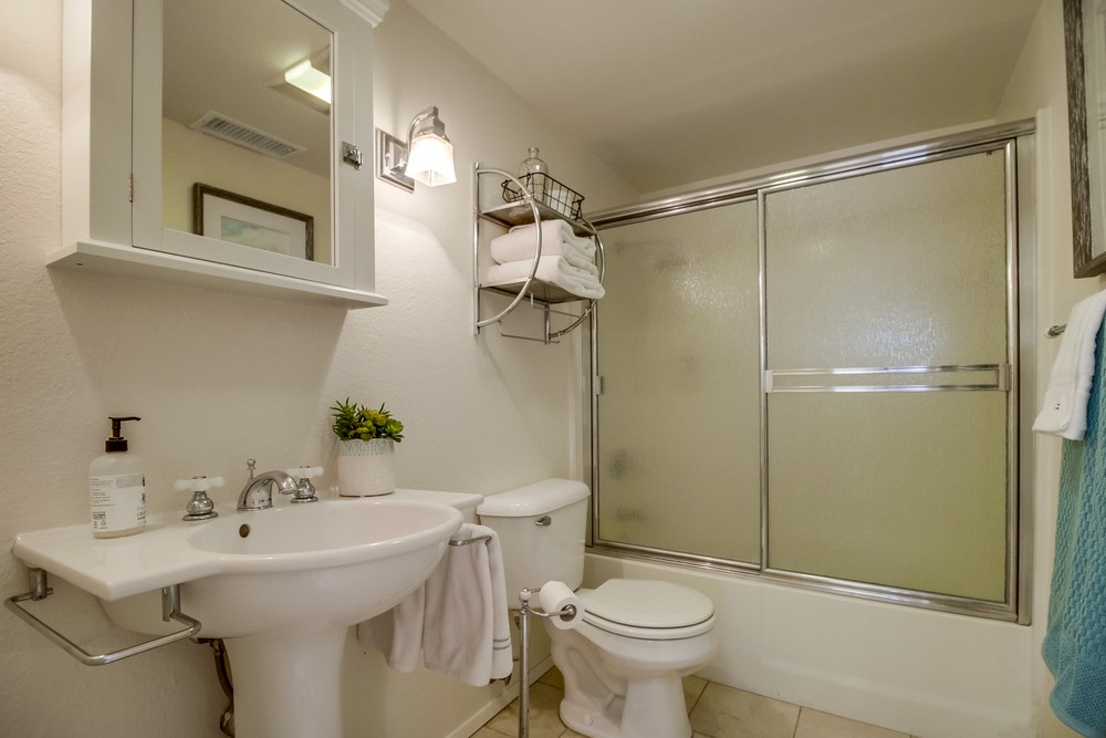 Virtual tour photo 26 of 54 for 2817 Dale St