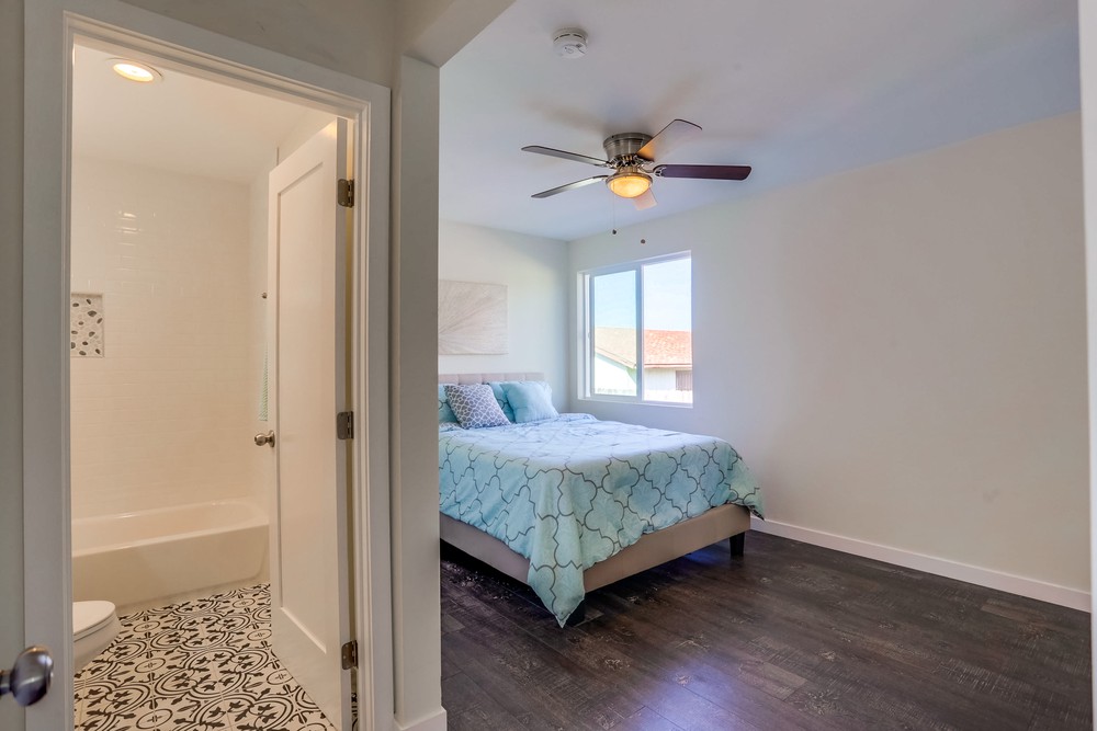 Virtual tour photo 25 of 43 for 2818 Comstock St