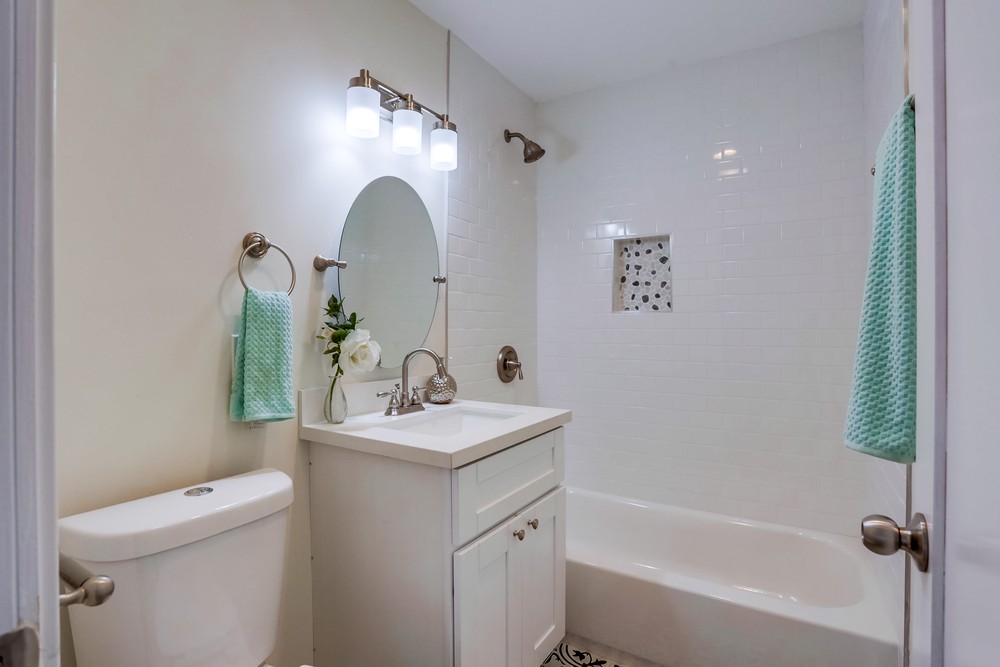 Virtual tour photo 27 of 43 for 2818 Comstock St