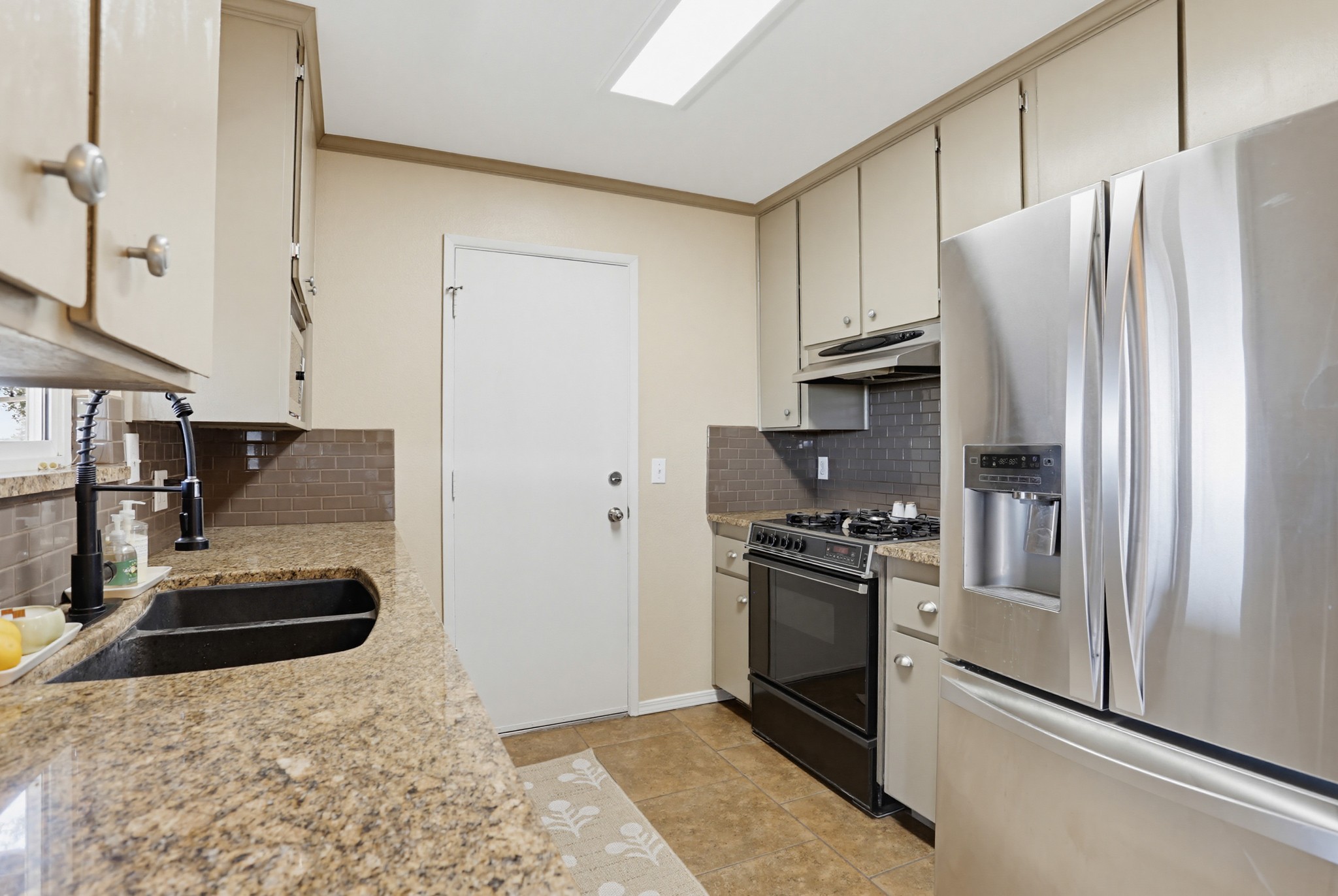 Virtual tour photo 12 of 40 for 28185 Valley Center Rd