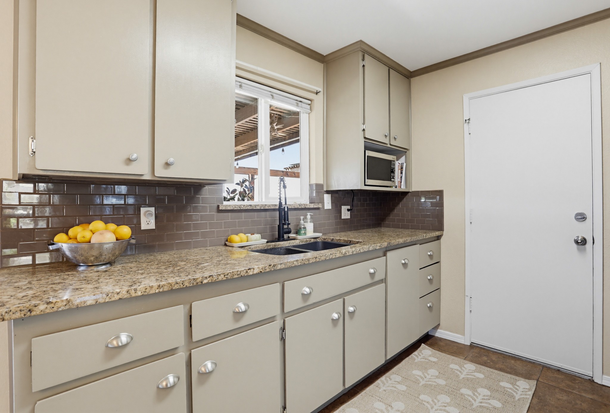 Virtual tour photo 13 of 40 for 28185 Valley Center Rd