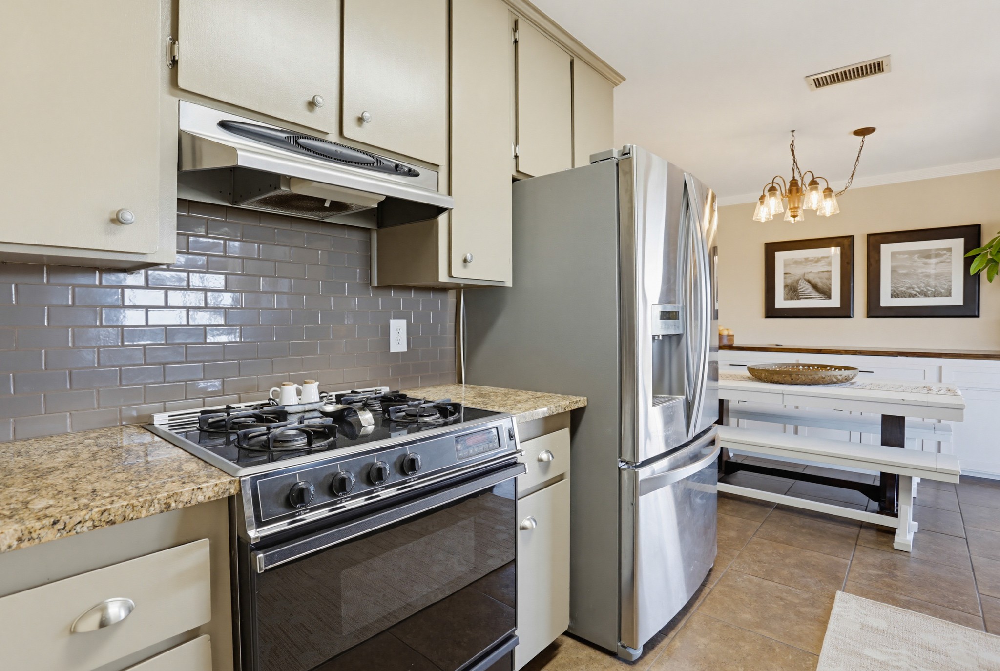 Virtual tour photo 14 of 40 for 28185 Valley Center Rd
