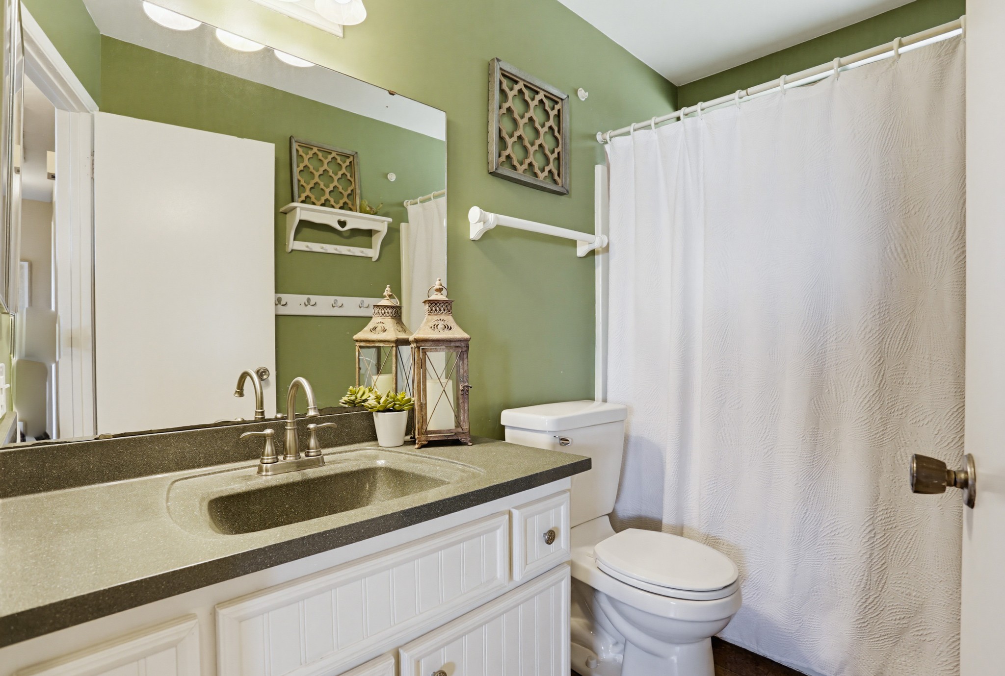 Virtual tour photo 24 of 40 for 28185 Valley Center Rd