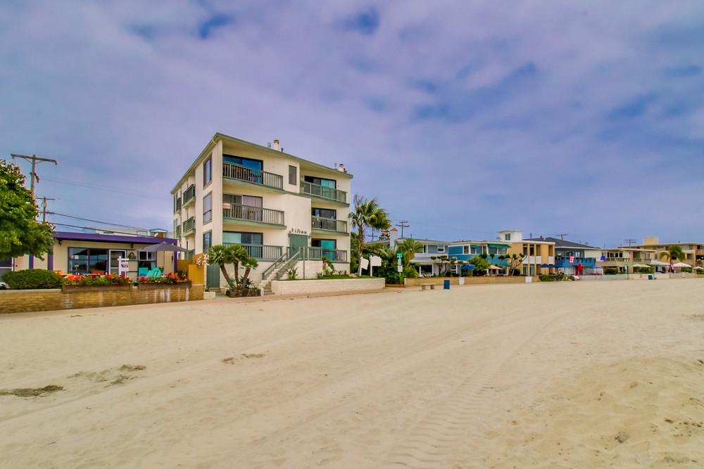 Virtual tour photo 3 of 47 for 2820 Bayside Walk #2