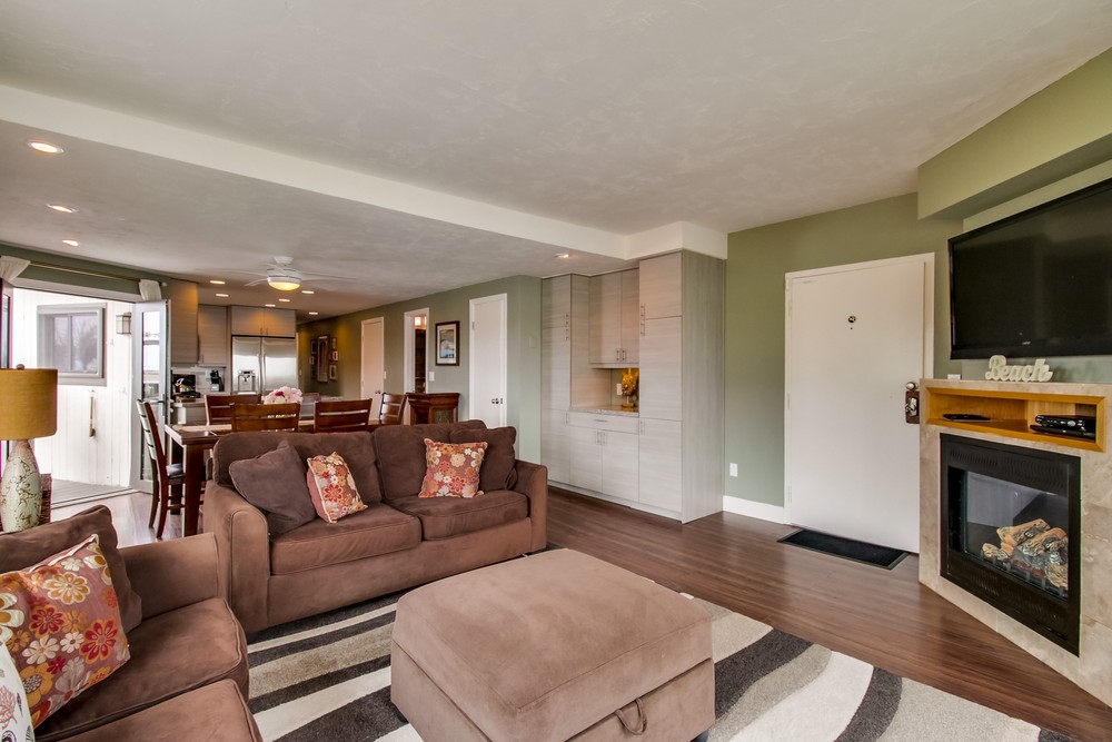 Virtual tour photo 10 of 47 for 2820 Bayside Walk #2