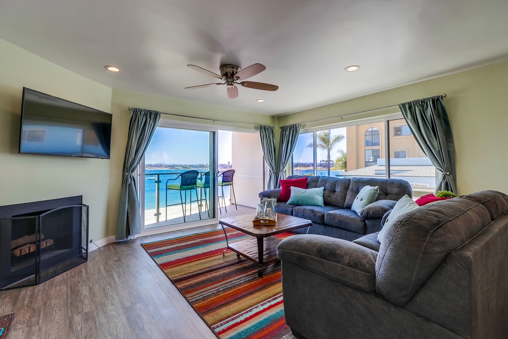 Virtual tour photo 6 of 42 for 2820 Bayside Walk #4
