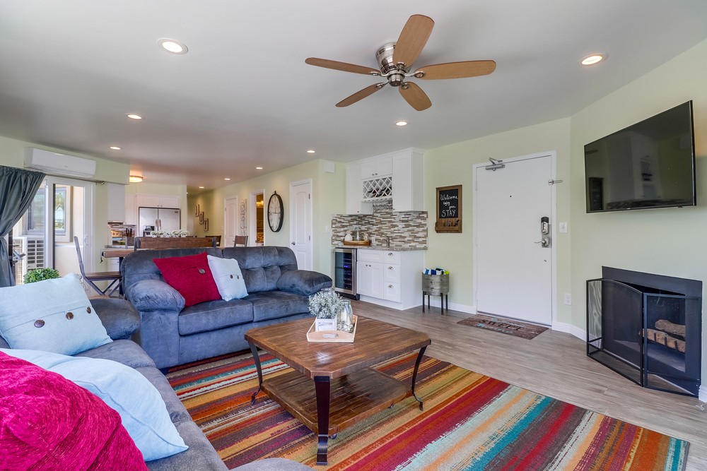 Virtual tour photo 9 of 42 for 2820 Bayside Walk #4