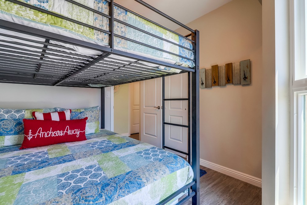 Virtual tour photo 35 of 42 for 2820 Bayside Walk #4
