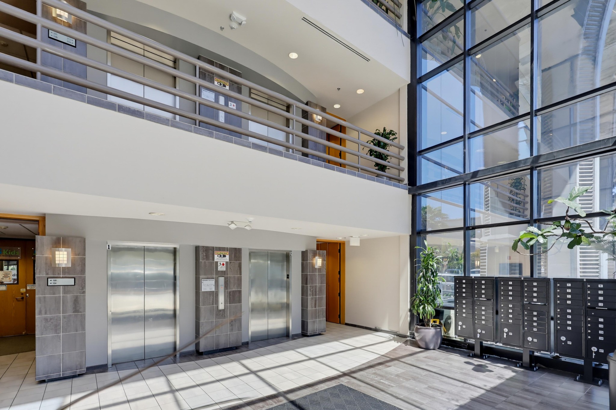 Virtual tour photo 14 of 45 for 2820 Camino del Rio S