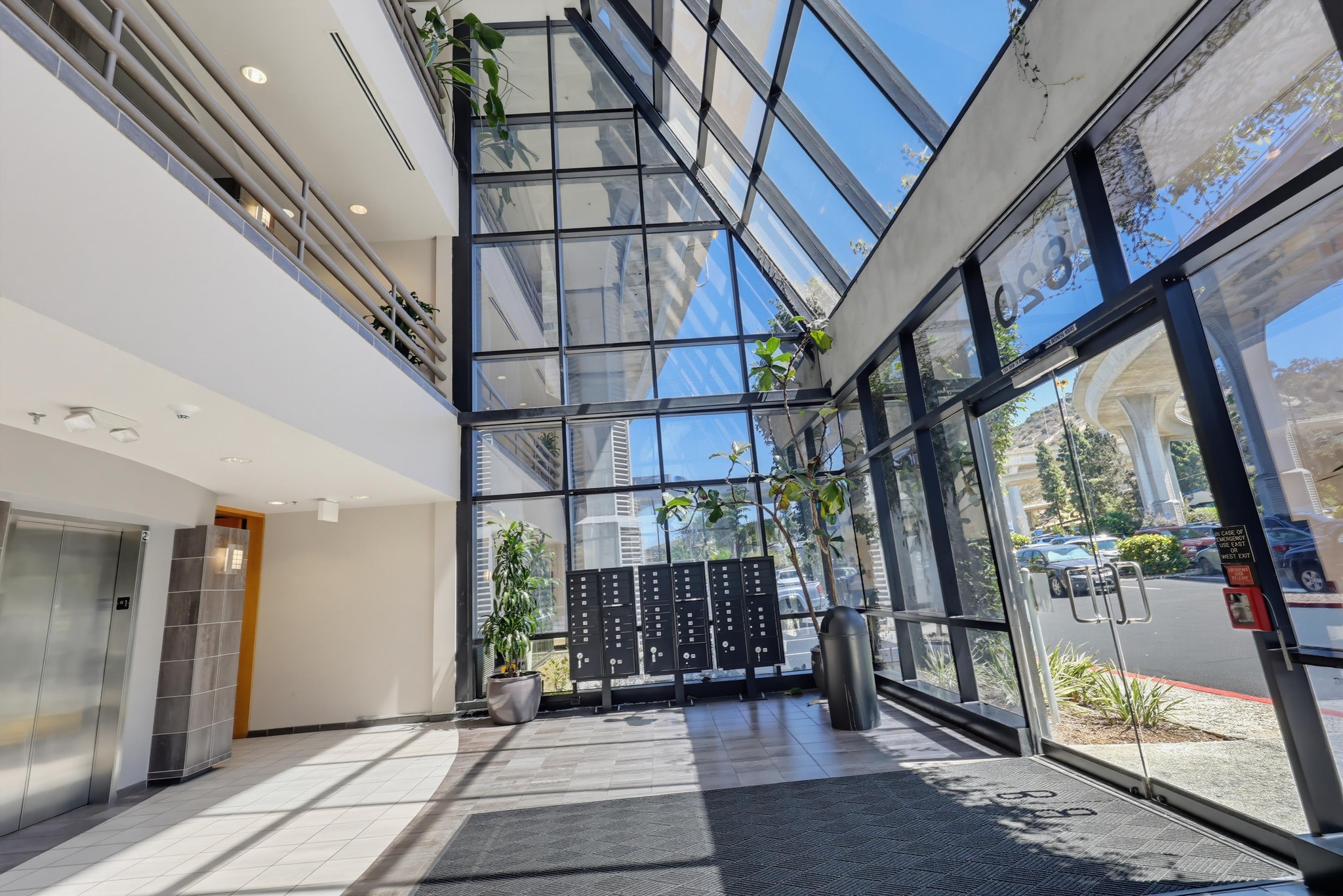 Virtual tour photo 15 of 45 for 2820 Camino del Rio S