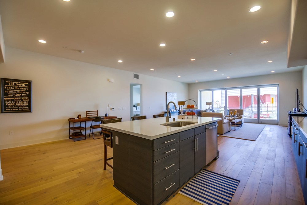 Virtual tour photo 8 of 29 for 2820 Carleton St #16