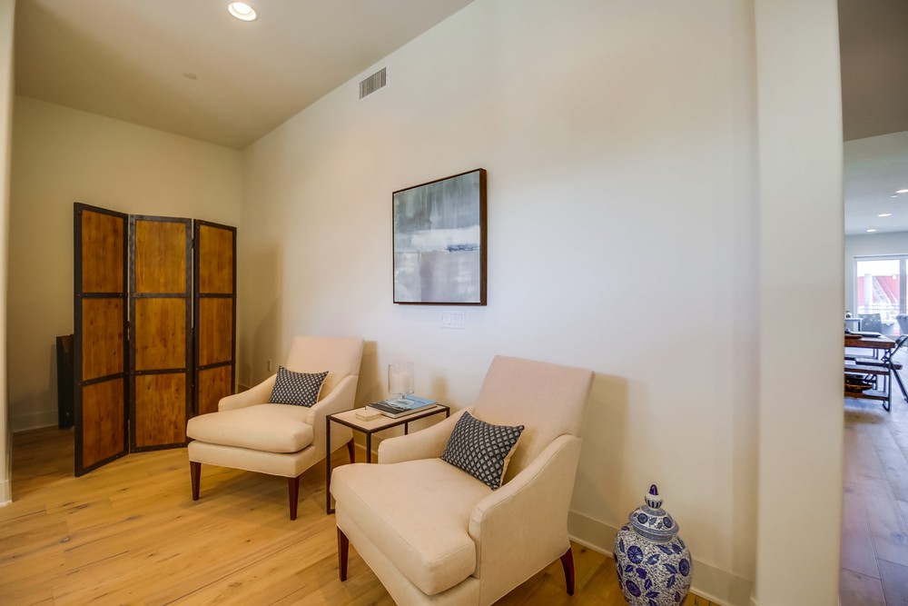 Virtual tour photo 17 of 29 for 2820 Carleton St #16