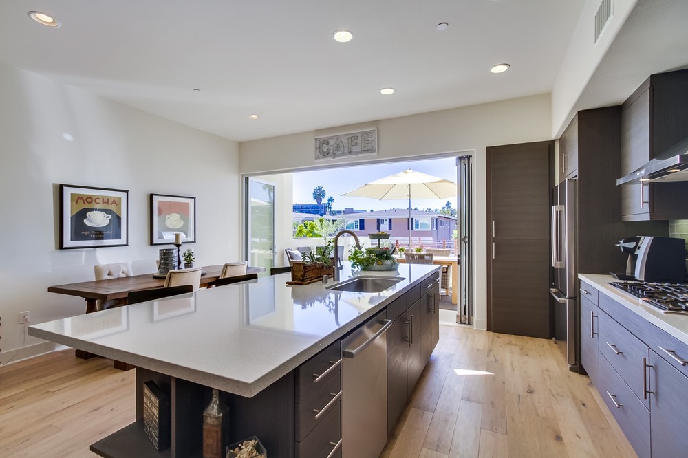 Virtual tour photo 12 of 38 for 2820 Carleton St #28