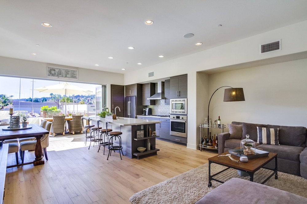 Virtual tour photo 14 of 38 for 2820 Carleton St #28