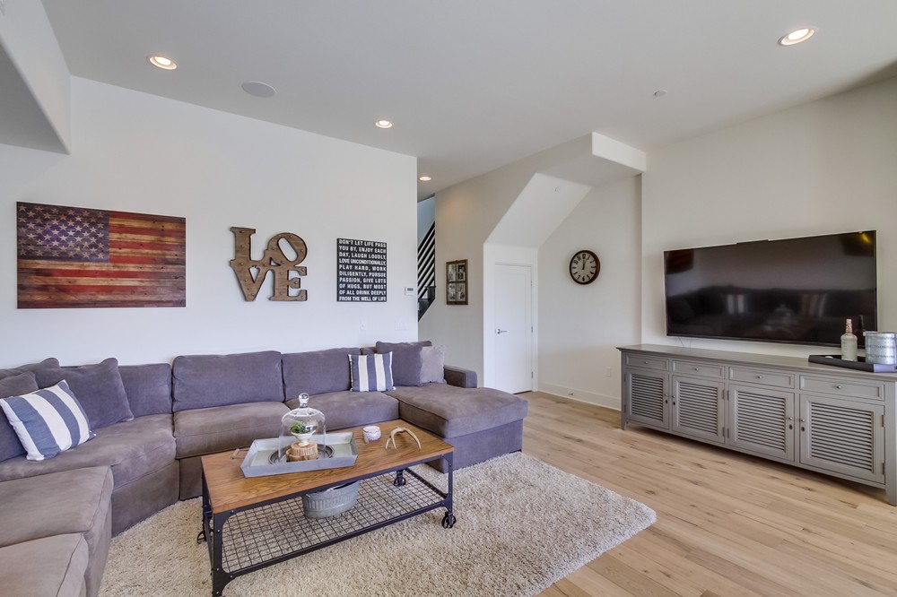 Virtual tour photo 16 of 38 for 2820 Carleton St #28