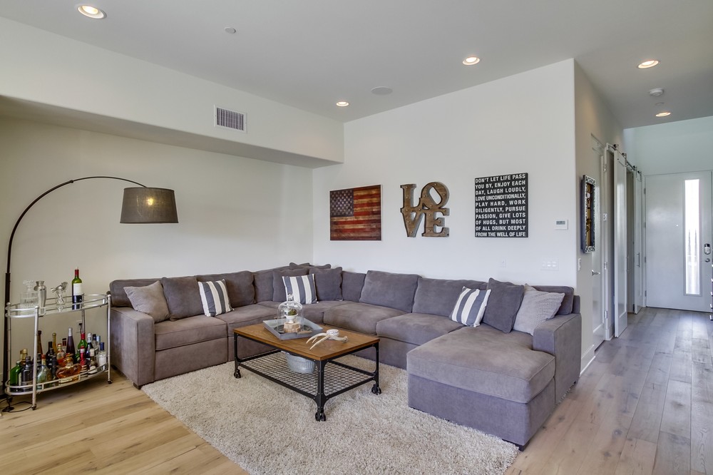 Virtual tour photo 17 of 38 for 2820 Carleton St #28
