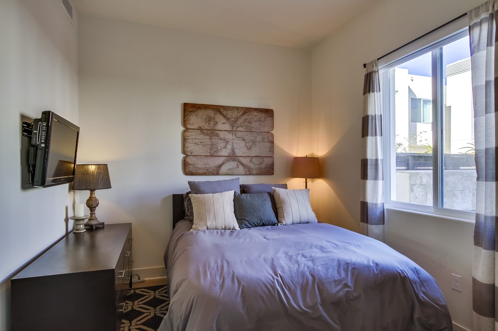 Virtual tour photo 19 of 38 for 2820 Carleton St #28