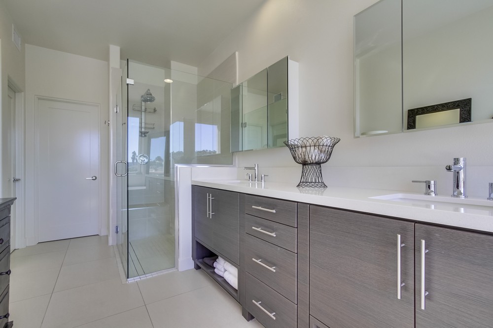 Virtual tour photo 30 of 38 for 2820 Carleton St #28