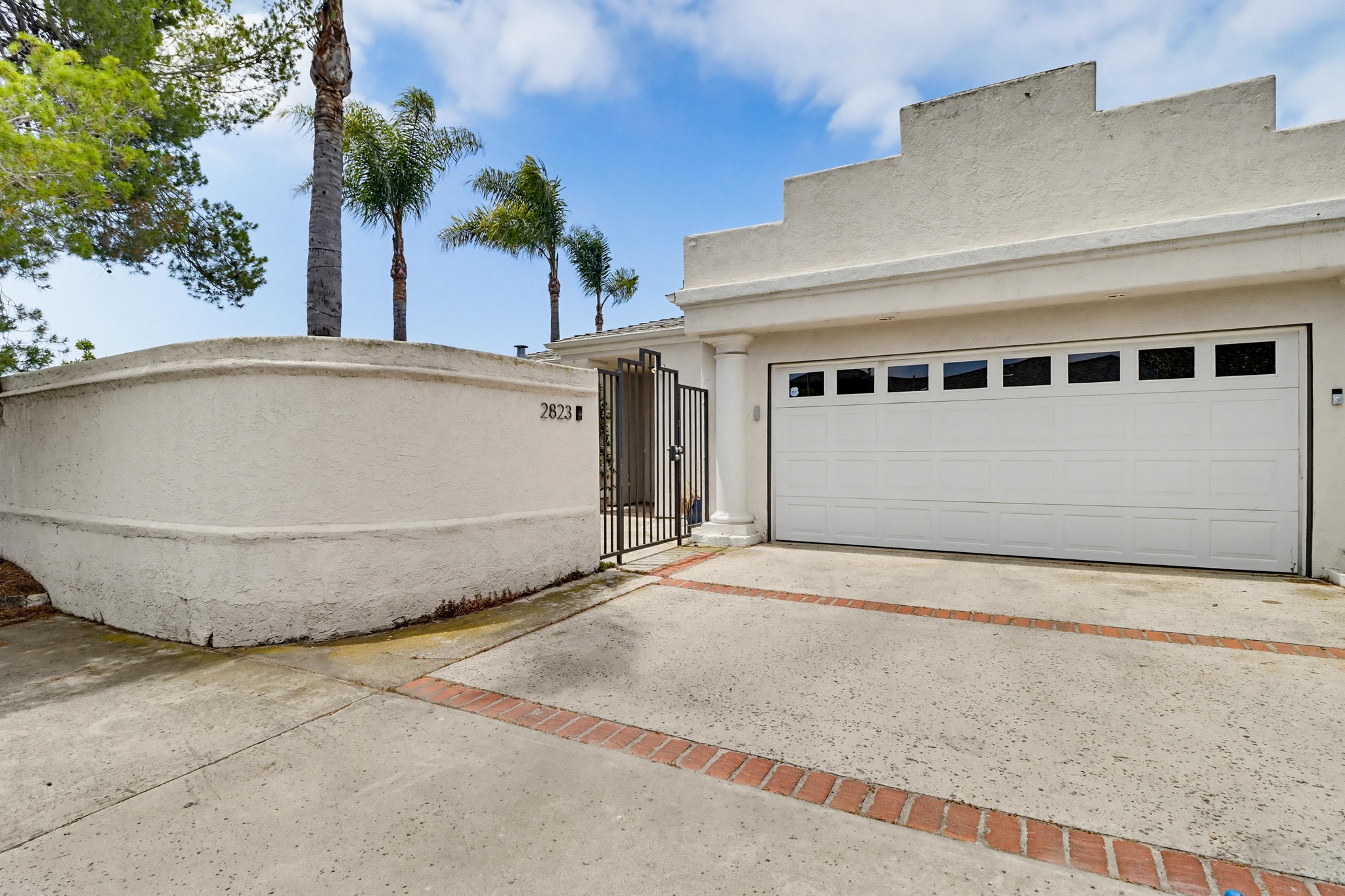 Virtual tour photo 3 of 51 for 2823 Vancouver Ave
