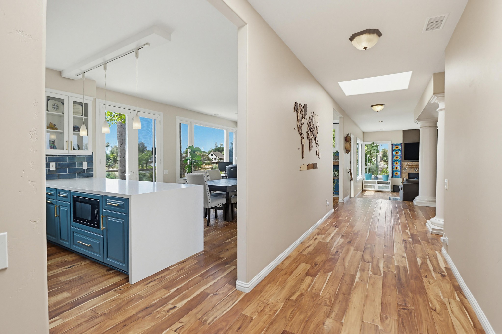 Virtual tour photo 10 of 51 for 2823 Vancouver Ave